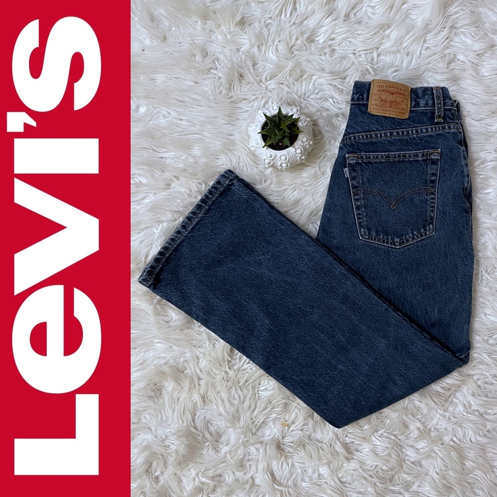 Vintage LEVI’S 1990s white tab high rise boot cut indigo wash jeans, 🇨🇦